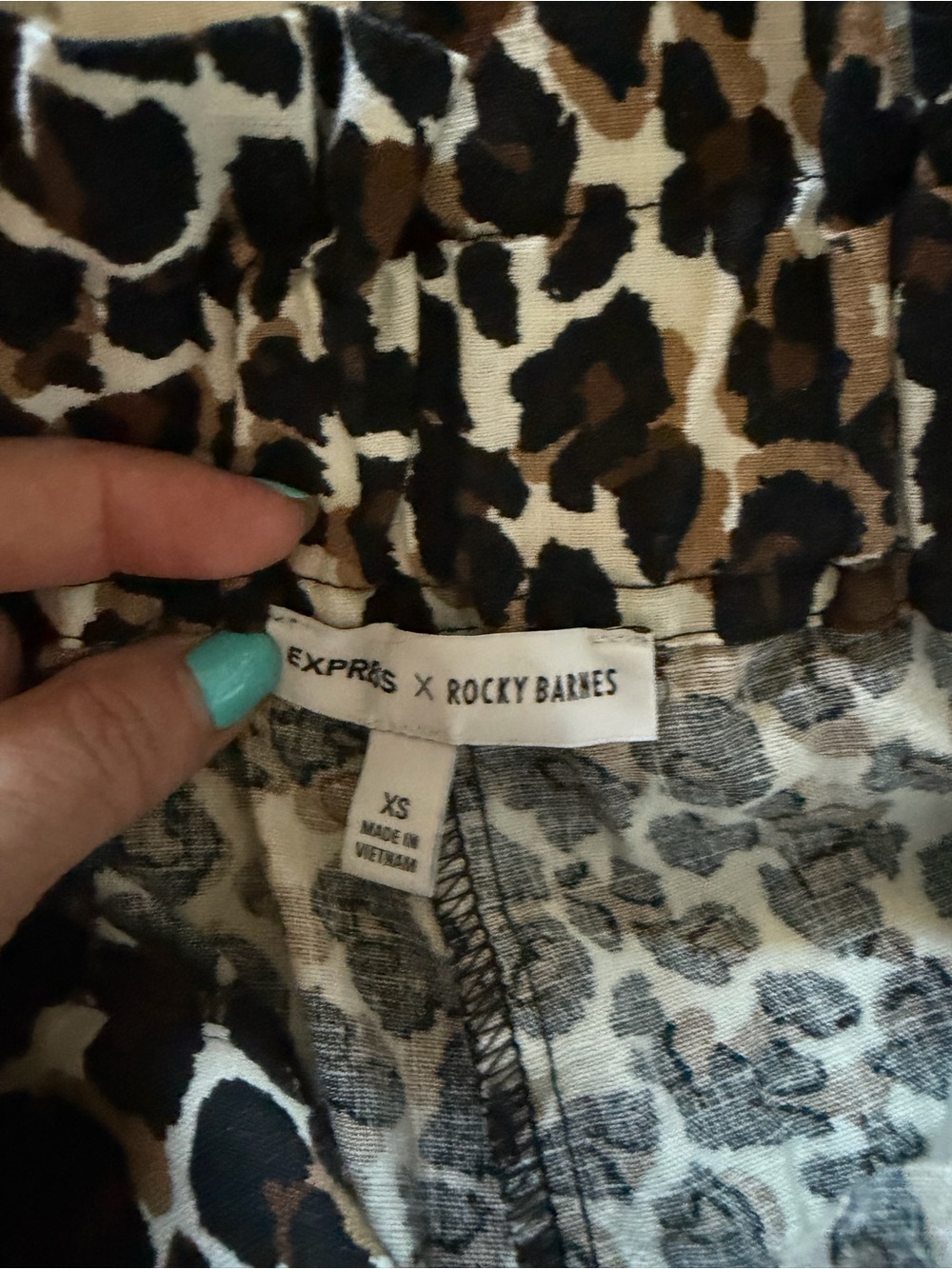Express Leopard Print Set - Picture 12 of 15